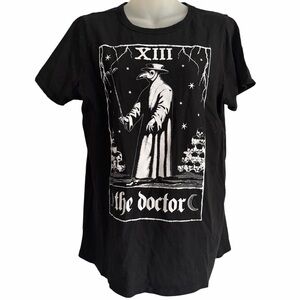 Plague Doctor Tarot Boyfriend Fit Girls T-Shirt Size Large